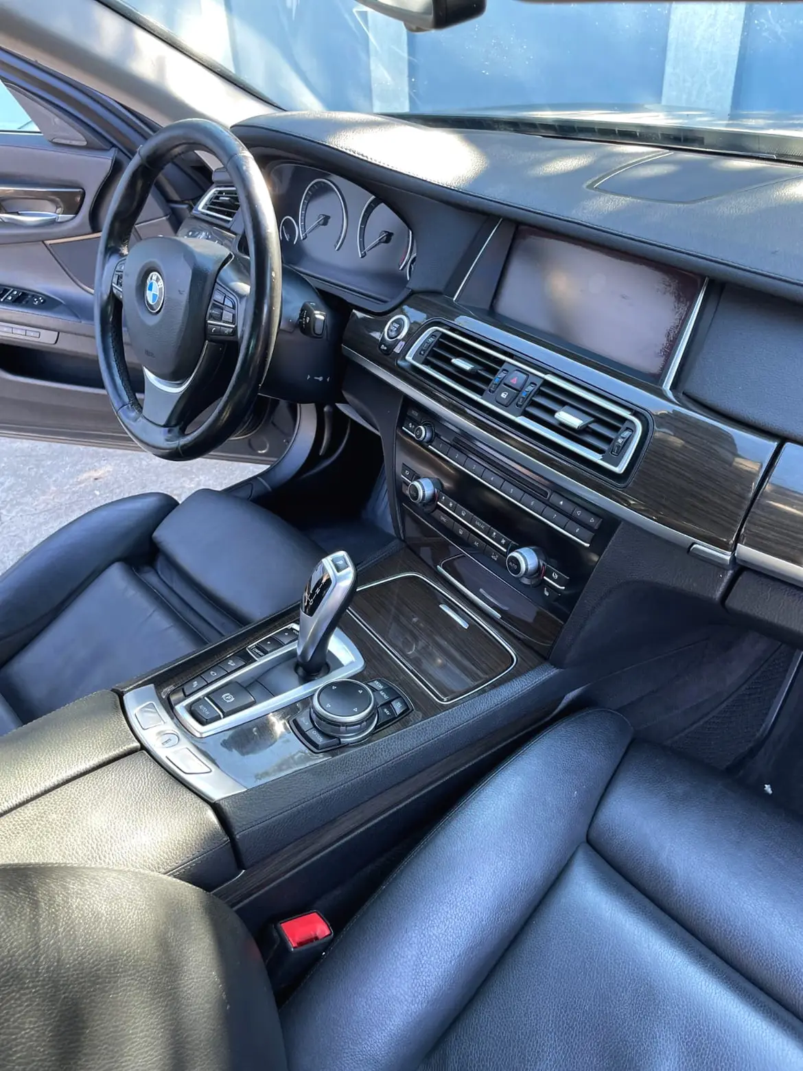 Piele Maserati curățată și îngrijită în atelierul din Brașov